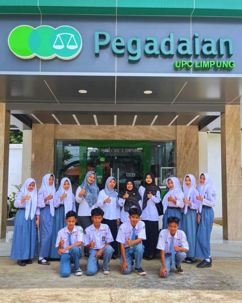 Belajar Menabung Emas Sejak Dini, Siswa MA NU 01 Limpung Antusias di Pegadaian Limpung